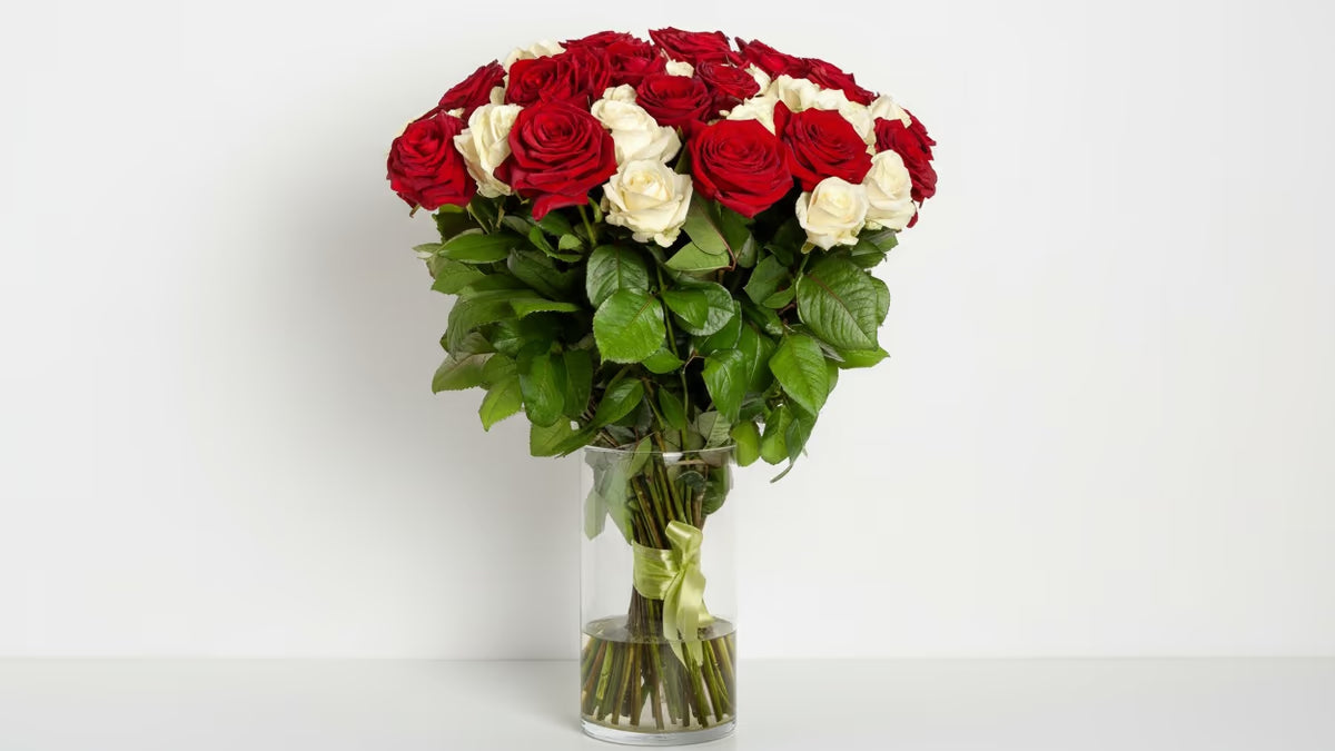 Premium Rosen Strauß (weiß & rot)